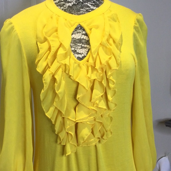 GUC Ashley Stewart Yellow Keyhole Ruffle Top,14/16 - Picture 2 of 7